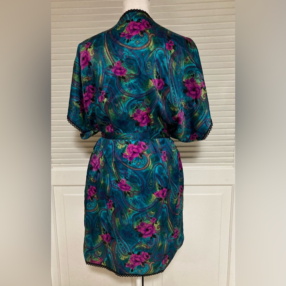 EUC Featherbed Robe Size Large - Picture 5 of 11